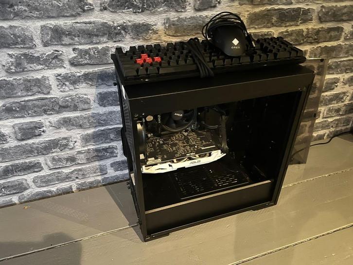 Game computer, toetsenbord en muis, Computers en Software, Desktop Pc's, Gebruikt, 8 GB, Met videokaart, Gaming, Ophalen