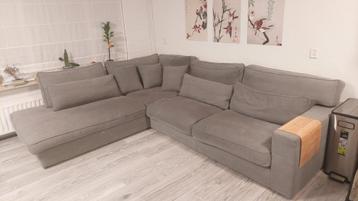 Ruime hoekbank 4+ personen -- Comfortabele en nette staat beschikbaar voor biedingen