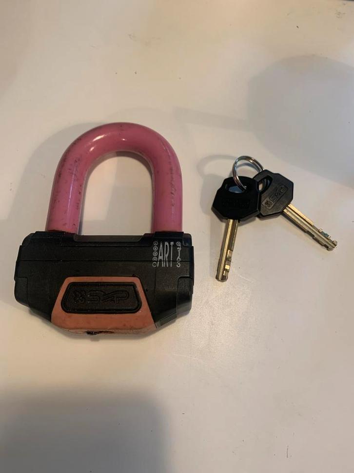SXP roze schijfremslot art 4, Motoren, Accessoires | Sloten, Gebruikt, Ophalen of Verzenden