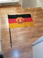 Originele grote DDR vlag op stok Koude Oorlog, Verzamelen, Ophalen, Landmacht, Duitsland, Vlag of Vaandel