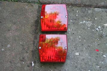 2 nieuwe mooie rood mistlampen  beschikbaar voor biedingen