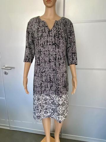 i156 Only.M maat L=42 fijn-gebreide jurk jurkje zwart/wit beschikbaar voor biedingen