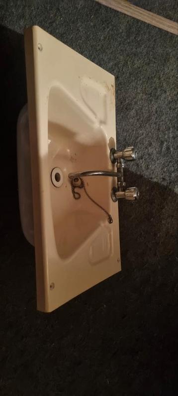 Wasbakje voor nidelv 26 of 28  beschikbaar voor biedingen