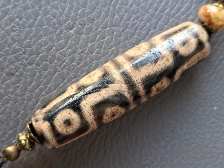 D35 Dzi - Tibetan magical handmade old Agate 12 eye dzi, Antiek en Kunst, Kunst | Niet-Westerse kunst, Ophalen of Verzenden