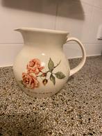 Mooie kan met Rozen van Jet bij ter Steege, Gebruikt, Porselein of Keramiek, Schaal, Rond