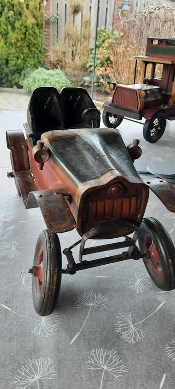 Grote Oude Decoratieve Oldtimer beschikbaar voor biedingen