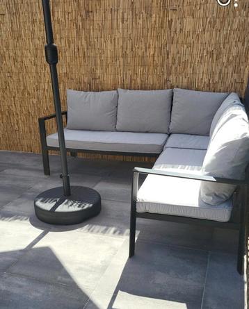 Loungeset beschikbaar voor biedingen