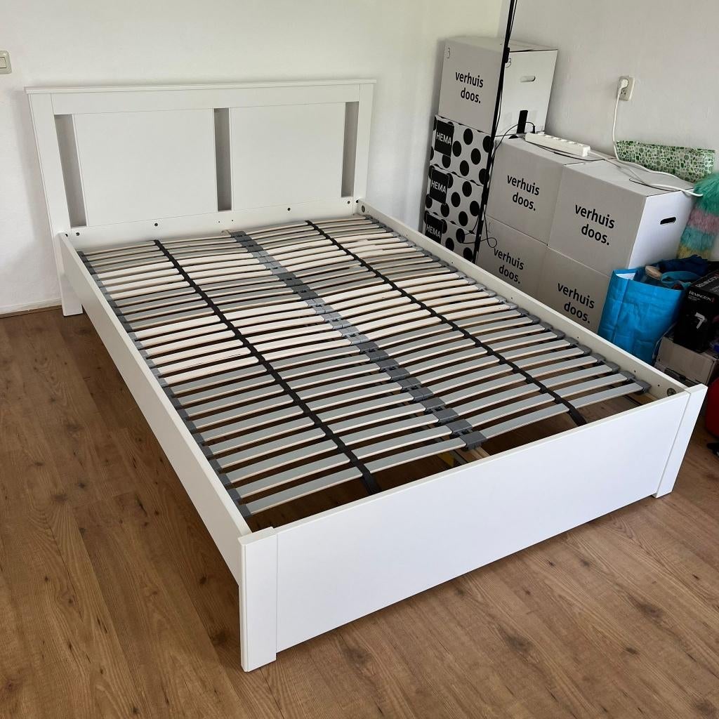 SONGESAND bed 140x200 + LÖNSET lattenbodem, Ophalen, Wit, Tweepersoons, 140 cm
