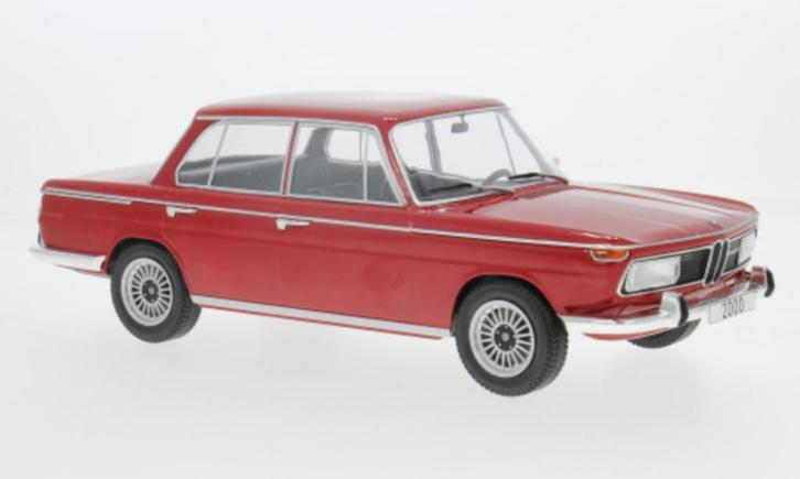 BMW 2000 (Type 121) 1966 Donkerrood - MCG 1:18, Hobby en Vrije tijd, Modelauto's | 1:18, Nieuw, Auto, Overige merken, Ophalen of Verzenden