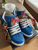 Love Moschino sneakers maat 36, Kleding | Dames, Schoenen, Blauw, Moschino, Ophalen of Verzenden, Sneakers of Gympen