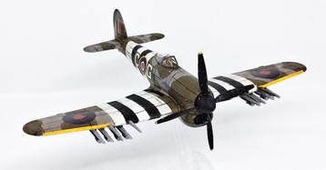 1/72 Hawker Typhoon Mk. IB inclusief standaard beschikbaar voor biedingen