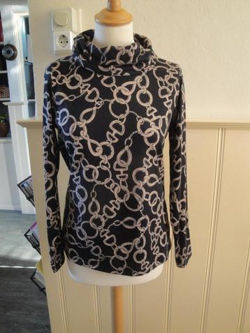 Zwart/beige coltruitje MICHA in maat M beschikbaar voor biedingen