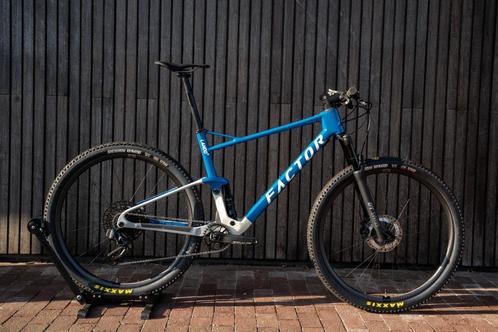 Factor Lando XC / SRAM GX AXS / DT Swiss One / Carbon wielen, Fietsen en Brommers, Fietsen | Heren | Sportfietsen en Toerfietsen