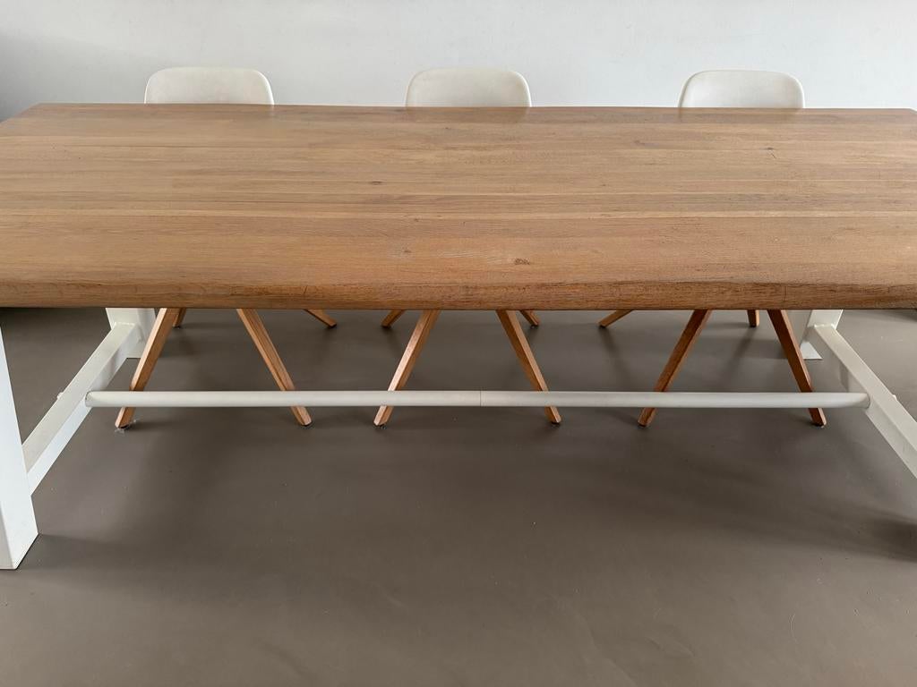 Massief houten eettafel 240cm met metalen onderstel, Ophalen, Gebruikt, 200 cm of meer, Overige typen