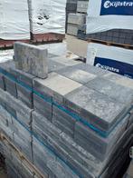 Grijze straksteen 20x30x5cm - 23,5m² - slechts €13,50 per m², Klinkers, Ophalen of Verzenden, Zo goed als nieuw, 10 m² of meer