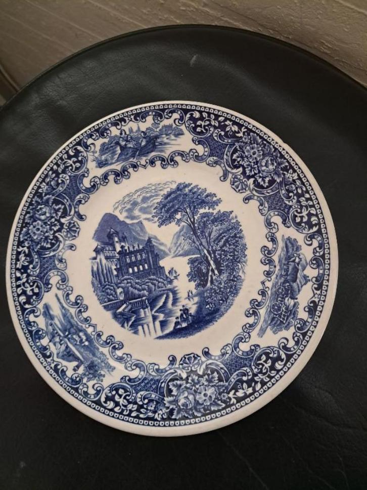 Royal Sphinx Cambridge Old England 3 borden, Antiek en Kunst, Antiek | Servies los, Ophalen of Verzenden