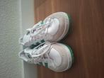Adidas schoenen, Ophalen of Verzenden, Zo goed als nieuw