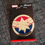 Captain Marvel logo pin - Disneyland Parijs (nieuw), Ophalen of Verzenden, Nieuw, Speldje of Pin