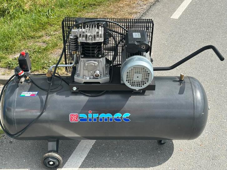 Airmec KF150410M Compressor - Zo Goed Als Nieuw!, Doe-het-zelf en Verbouw, Compressors, Zo goed als nieuw, 6 tot 10 bar, 100 liter of meer
