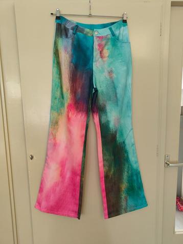 broek vrouwen roze met blauw dancefeest of carnaval beschikbaar voor biedingen