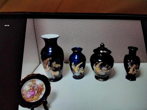 4 super mooie vasen met gratis limoges bordje op standaard, Antiek en Kunst, Antiek | Vazen, Ophalen
