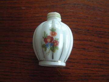 oud porselein reuk of zoutpotje bloemetjes zonder dop beschikbaar voor biedingen