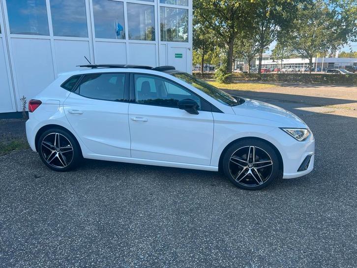Seat Ibiza 1.5 TSI 150pk 2018 Wit, Auto's, Seat, Particulier, Ibiza, ABS, Achteruitrijcamera, Adaptieve lichten, Adaptive Cruise Control