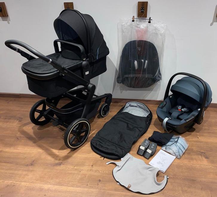 Joolz Day+ Brilliant Black 3in1 Kinderwagen + Maxicosi 360, Kinderen en Baby's, Buggy's, Zo goed als nieuw, Zonnekap, Ophalen