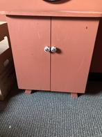 Oud roze kast voor popenkleding, Ophalen, Gebruikt