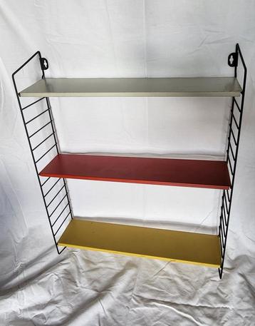 Vintage Tomado Boekenrekje - Geel, Rood, Wit beschikbaar voor biedingen