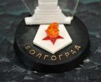WW2 Bureau Ornament Leningrad met Eeuwig Vlam en Obelisk, Ophalen of Verzenden