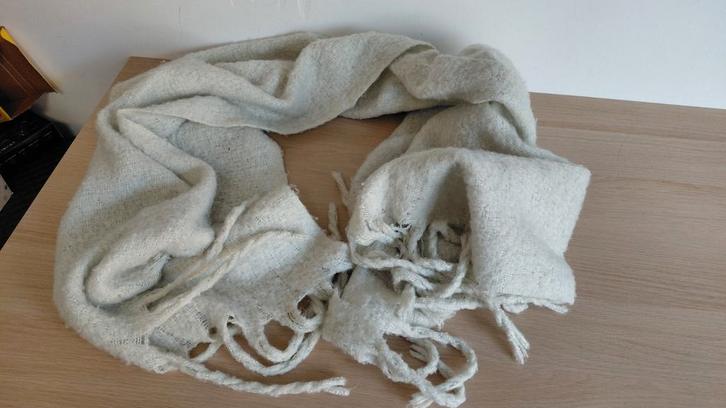 Warme sjaal, Kleding | Dames, Mutsen, Sjaals en Handschoenen, Zo goed als nieuw, Sjaal, Ophalen of Verzenden