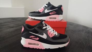 Nike Air Max 90 beschikbaar voor biedingen