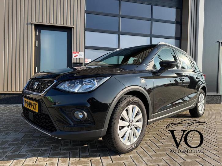 Seat Arona 1.0 TSI 115pk Dsg-7 2020 Zwart Sfeer Trekhaak, Auto's, Seat, Bedrijf, Arona, Benzine, SUV of Terreinwagen, Automaat