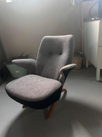 Artifort theo ruth pinquin beschikbaar voor biedingen