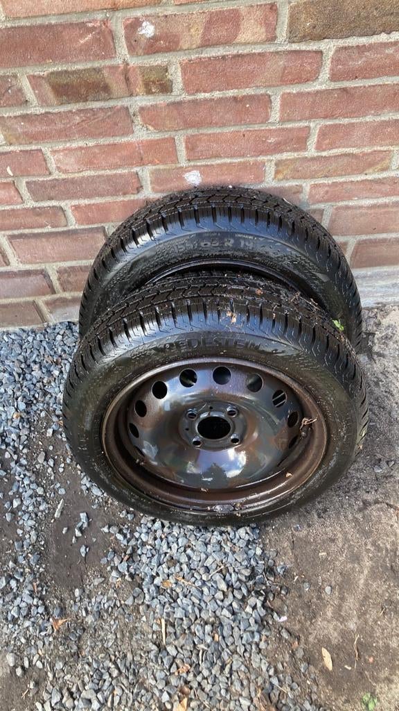 Autobanden Vredestein  155/65 R 14 velg van renault twingo, Ophalen of Verzenden, Zo goed als nieuw