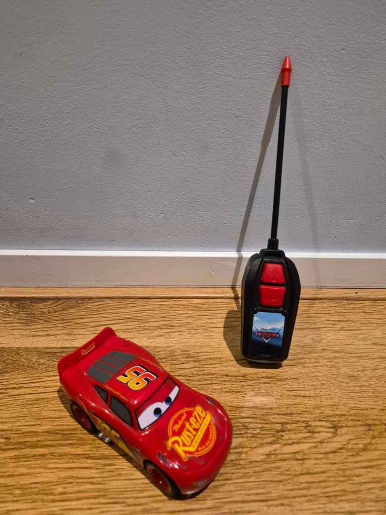 Cars Disney McQueen bestuurbare auto, Ophalen of Verzenden, Zo goed als nieuw