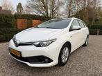 Toyota Auris 1.8 Hybrid Touring Sports CVT 2015 Wit, Auto's, Wit, Stationwagon, Te koop, Volledig hybride