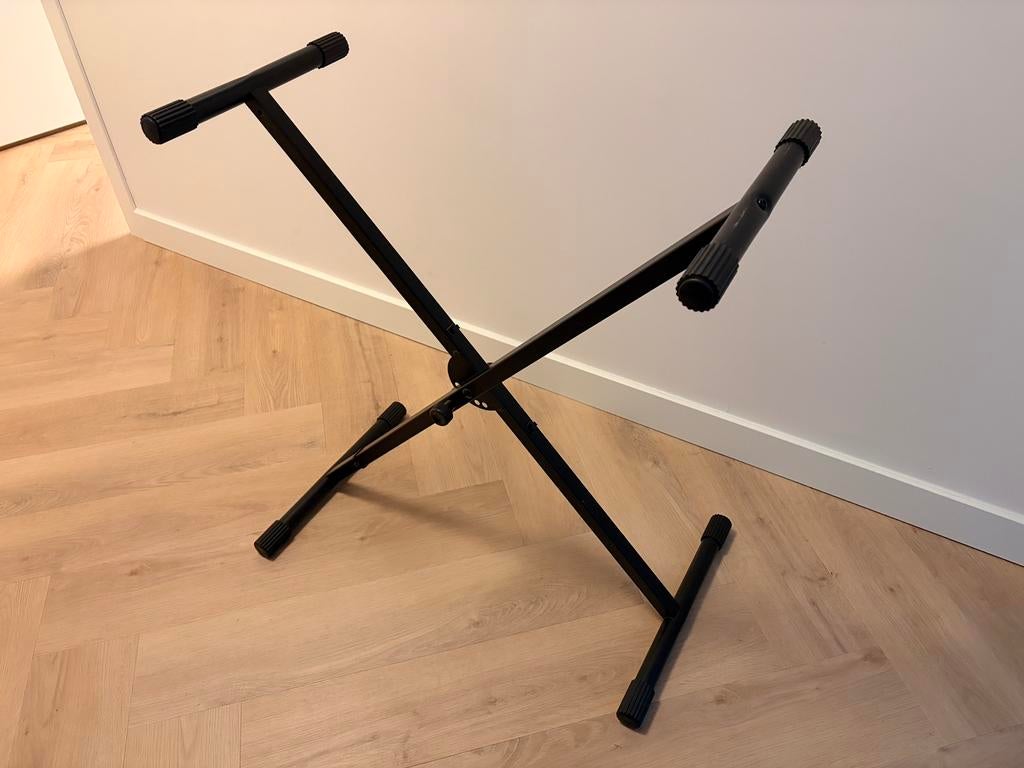 Soundking keyboard standaard / synth standaard, Muziek en Instrumenten, Ophalen of Verzenden, Zo goed als nieuw