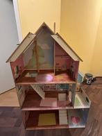 Groot houten poppenhuis met 3 verdiepingen, Kinderen en Baby's, Speelgoed | Poppenhuizen, Ophalen, Gebruikt, Poppenhuis