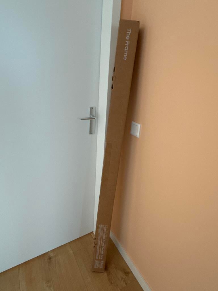 Samsung The Frame 65 inch Teak lijst (nieuw, ongeopend), Audio, Tv en Foto, Televisie-accessoires, Ophalen of Verzenden, Nieuw