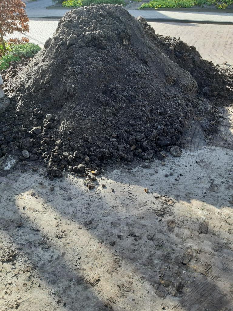 Zwarte grond gratis (Drachten), Tuin en Terras, Aarde en Mest, Ophalen, Tuinaarde