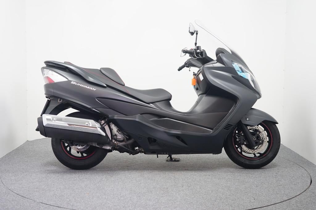 Suzuki AN 400 BURGMAN: GERESERVEERD RD (bj 2015), 400 cc, Scooter, Bedrijf, ABS