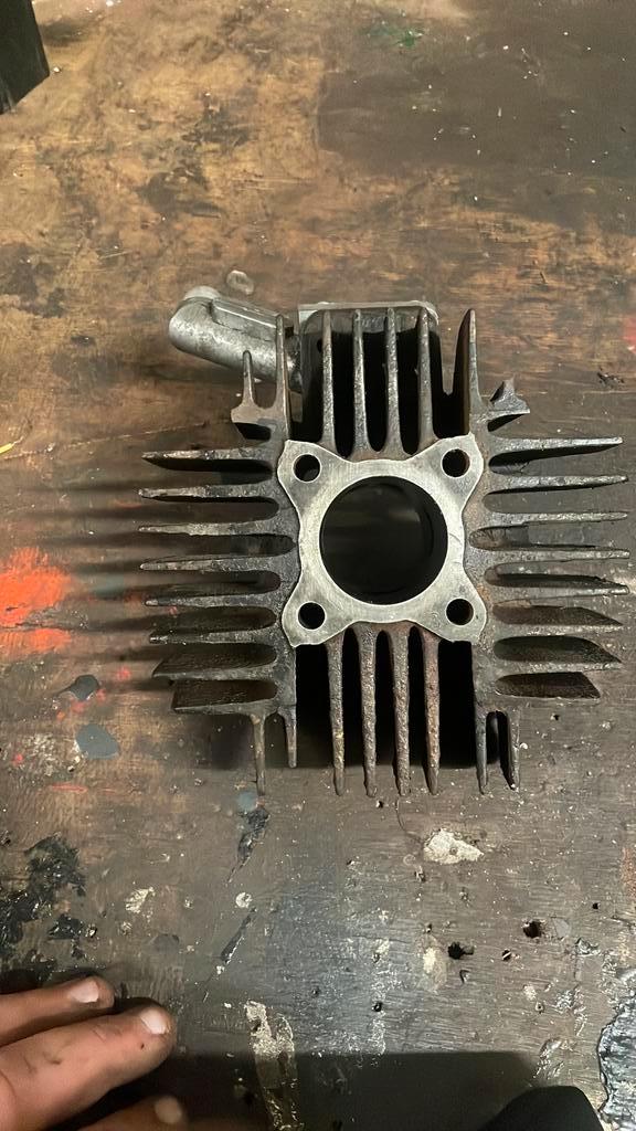 Mooie tomos cilinder 50 cc, Fietsen en Brommers, Brommers | Tomos, Zo goed als nieuw, Standard, Ophalen