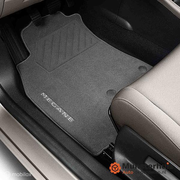 Mattenset origineel Renault Megane III R8201420961, Renault, Nieuw, Ophalen of Verzenden, Renault