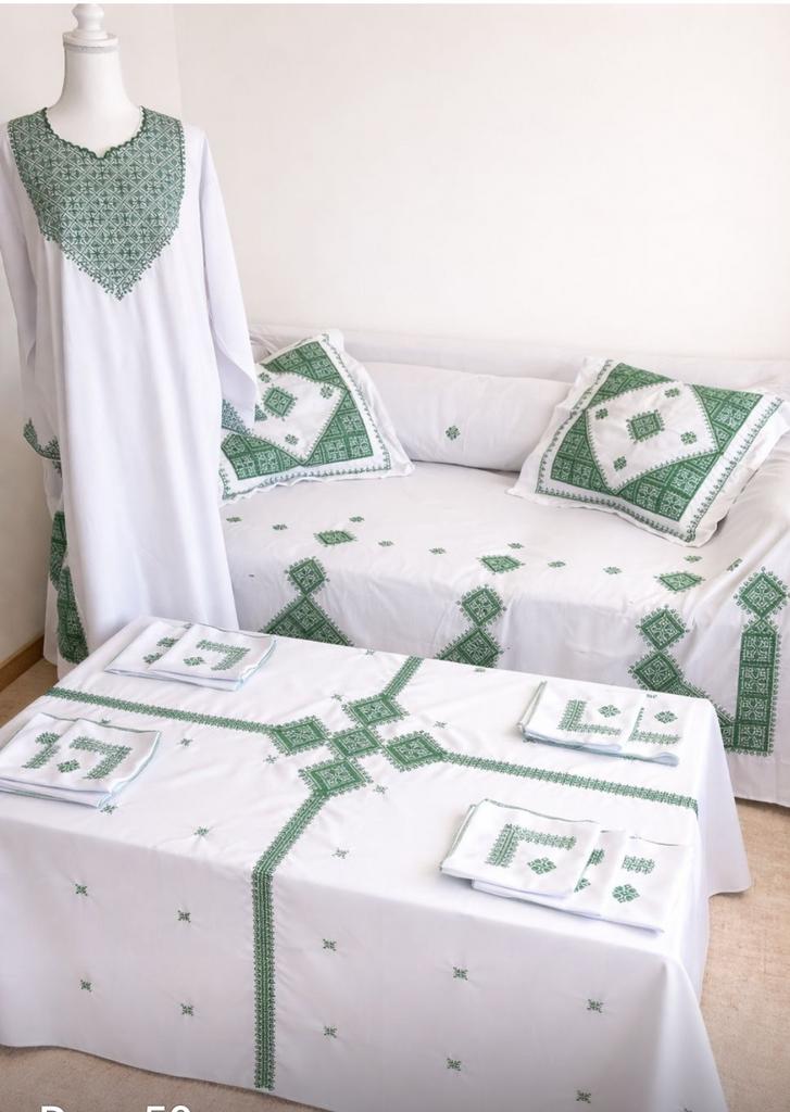 Witte Marokkaanse henna set met Groen Borduurwerk te HUUR, Ophalen, Nieuw, Wit