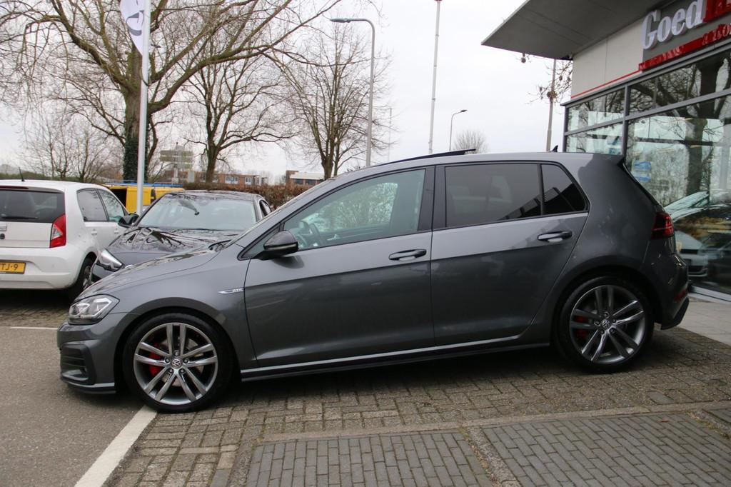 Volkswagen Golf 2.0 TDI GTD FACE LIFT PANO-DAK AUTOMAAT!, Gebruikt, Euro 6, Leder, Bedrijf