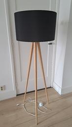 TRIPOD staande lamp, van merk ZUIVER + extra witte kap, Ophalen, Zo goed als nieuw, Modern, 150 tot 200 cm