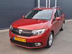 Dacia Logan 0.9 TCE Laureate 66KW MCV 2017 Rood, Auto's, Dacia, Voorwielaandrijving, Stof, Zwart, Origineel Nederlands