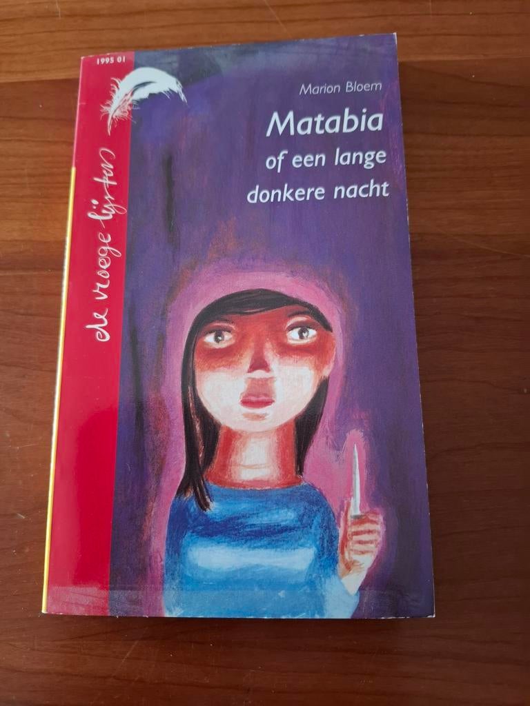 Matabia of een lange donkere nacht - Marion Bloem, Ophalen of Verzenden, Zo goed als nieuw, Marion Bloem, Nederland
